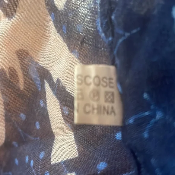 Sheer Blue and White Elephant Scarf 🧣 - Picture 13 of 14